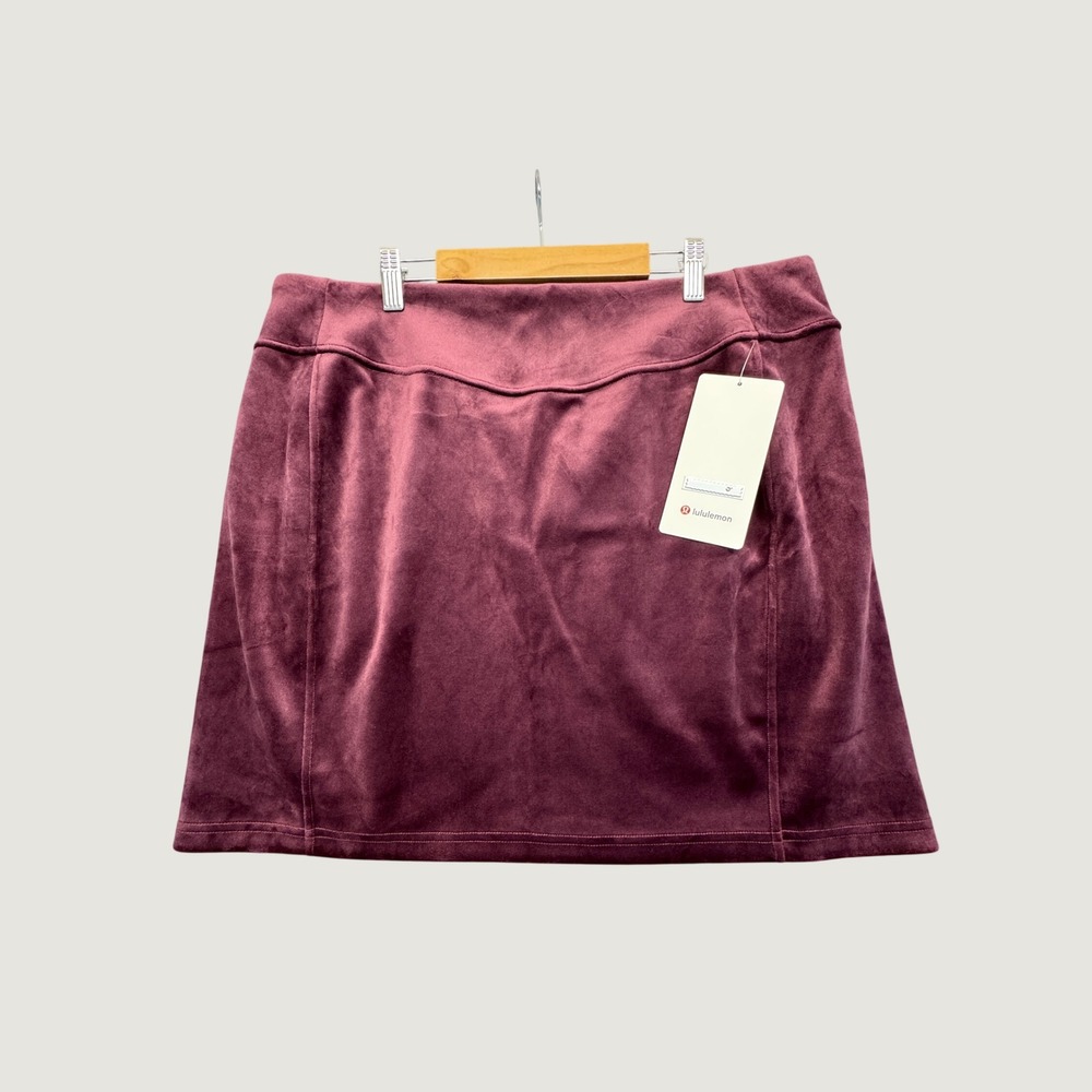 NWT Lululemon Scuba HR Mini Skirt Velvet Garnet Womens XL Plush Stretch Maroon